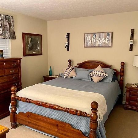 Relaxing Mountain Condo In Gatlinburg With City View ! Exterior photo